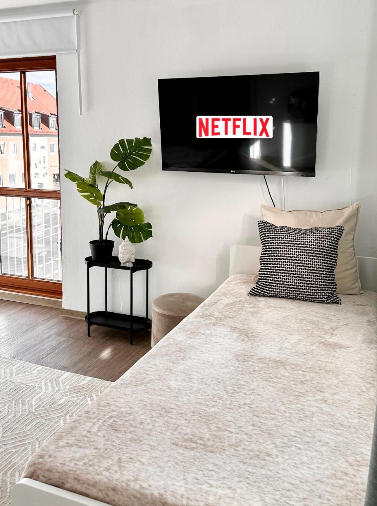 Wohnung Alte Mainbruecke - Gratis Kaffee - Netflix - Balkon เวิร์ซบวร์ก ภายนอก รูปภาพ